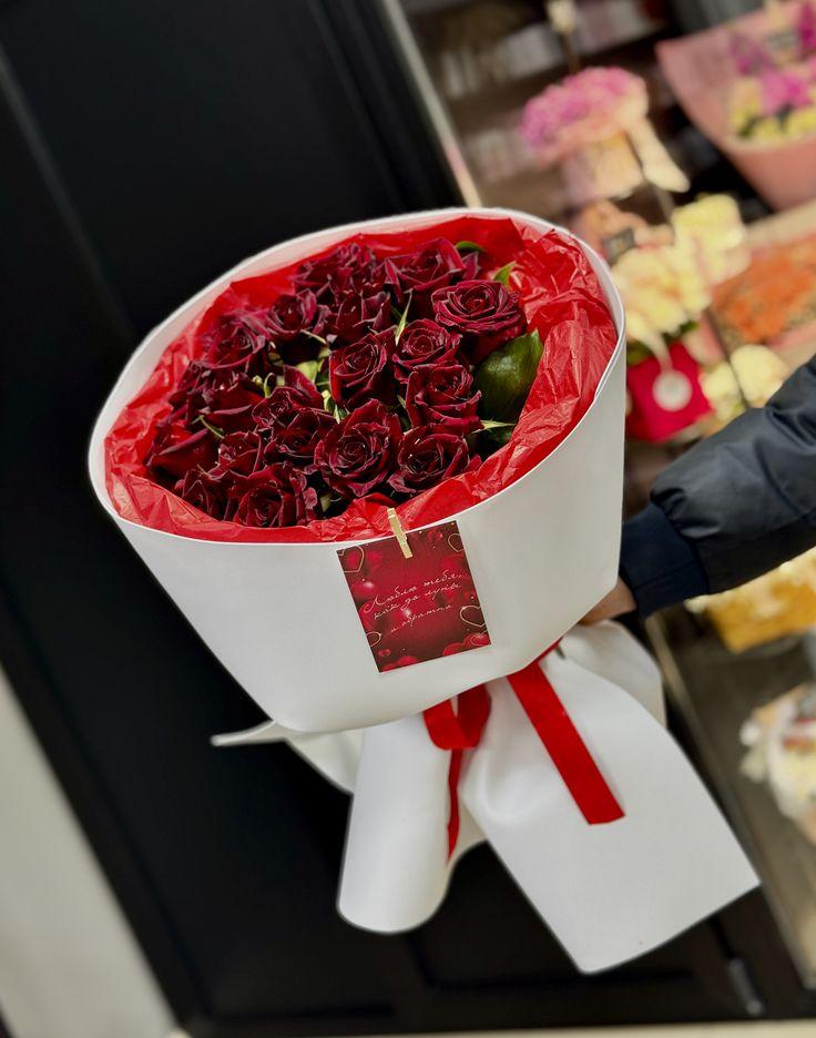 Quiet Field Studio workshop space where corporate flower arrangements are designed and prepared for business delivery